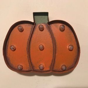 Led Pumpkin in distressed metal - battery operated